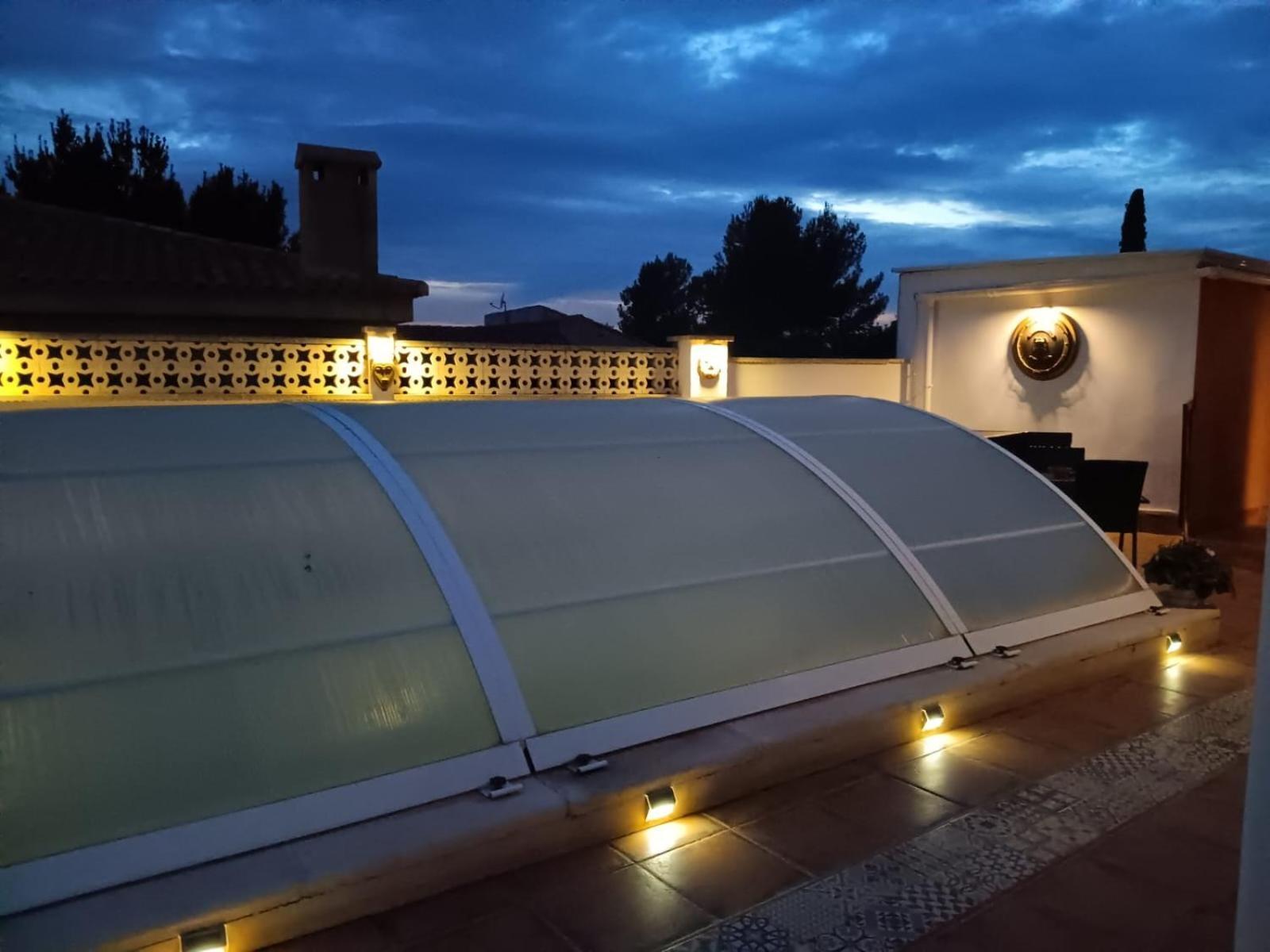 Апартаменты La Casa De Huespedes Пуэбла-де-Вальбона Экстерьер фото